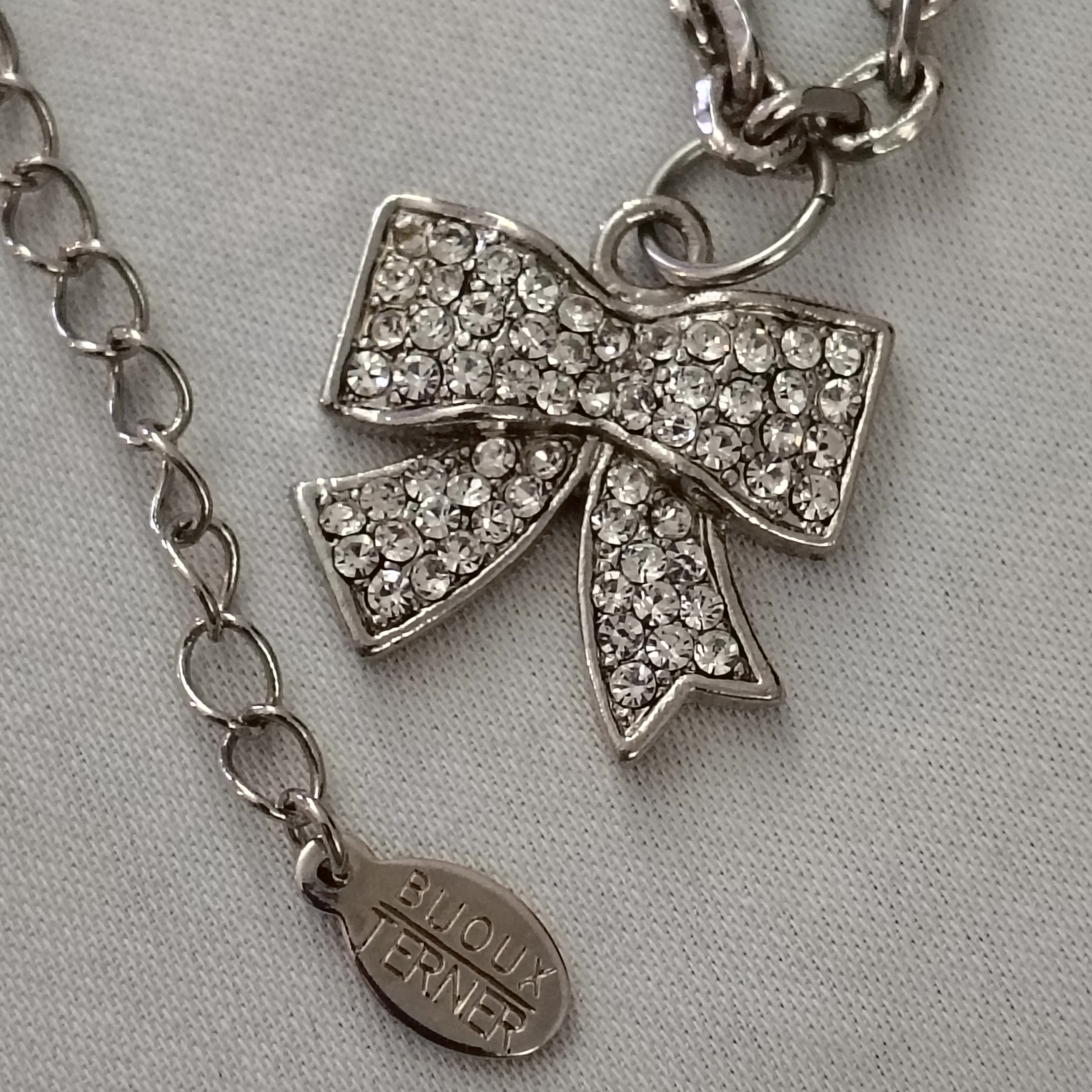 Bijoux Terner Silver Bow Pendant Necklace 45$